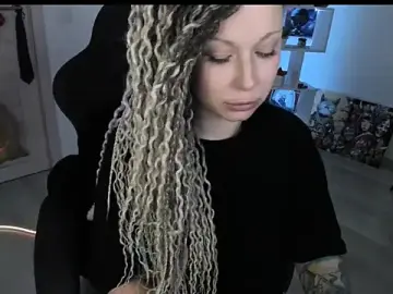 HoneySallyMoore  live sex cam