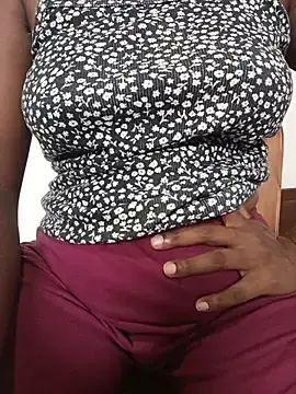 Ruksha99  live sex cam