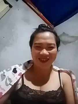 Thuy-chi  live sex cam