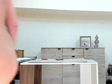 Classy_medea  live sex cam