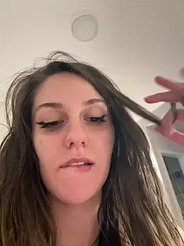 Martadiventura  live sex cam