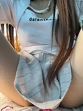 Molyyuyu  live sex cam