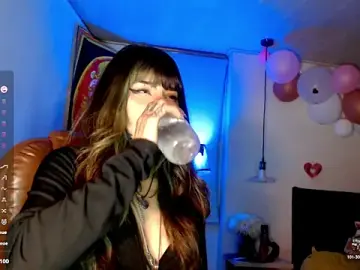 Xdirtyvenomx  live sex cam