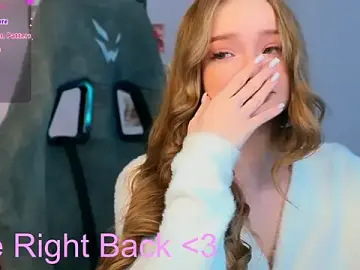 Yourflowerqueen  live sex cam