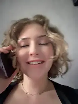KellyKeler  live sex cam