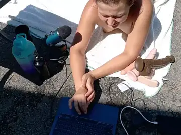 MaddyThorn  live sex cam
