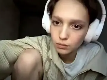 Muwi_nuwi  live sex cam