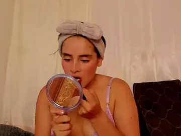 Emma__Williams  live sex cam