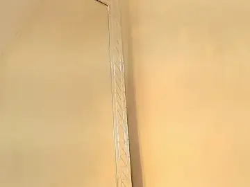 HallieStone  live sex cam
