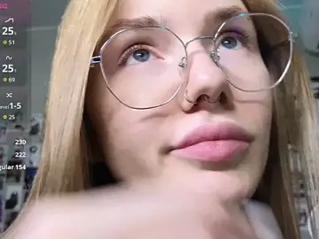 Littlevildevil  live sex cam