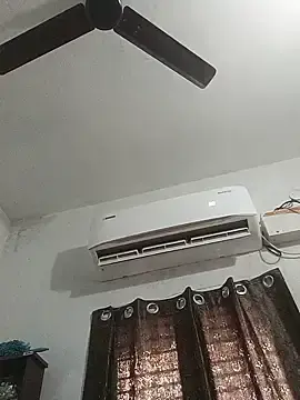 Tamil_sweetyy  live sex cam
