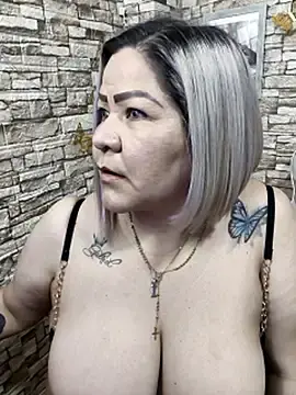 Dalessa_Bigtits  live sex cam