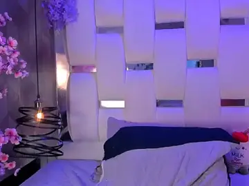 SaraMartini1  live sex cam
