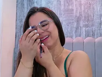 ThaniaJones  live sex cam