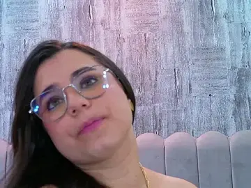 ThaniaJones  live sex cam