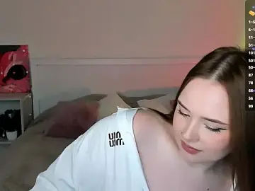 LittleKiitten  live sex cam