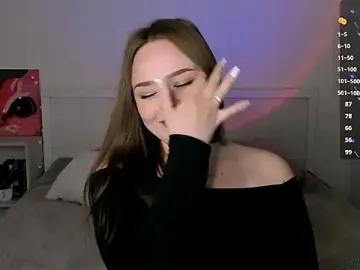 LittleKiitten  live sex cam