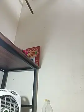 Lyna_sexy24  live sex cam