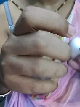 Tamil_Vennila_  live sex cam