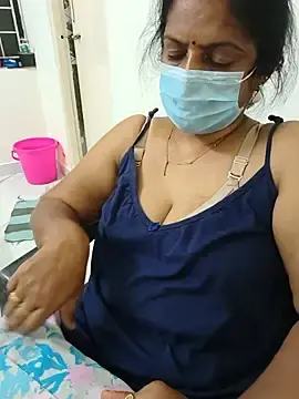 Tamil_manjalmaami  live sex cam
