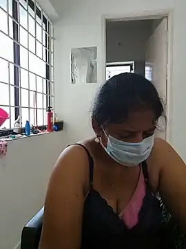 Tamil_manjalmaami  live sex cam