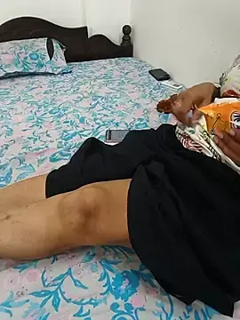 Tamil_manjalmaami  live sex cam