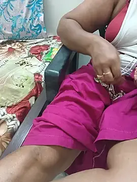 Tamil_manjalmaami  live sex cam