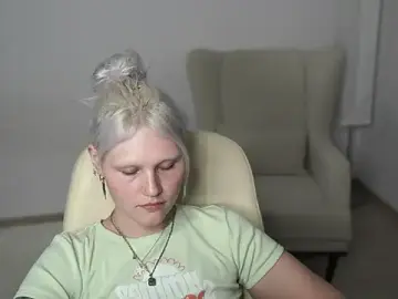 EstherFilteau  live sex cam