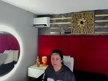 Hanny_milf  live sex cam