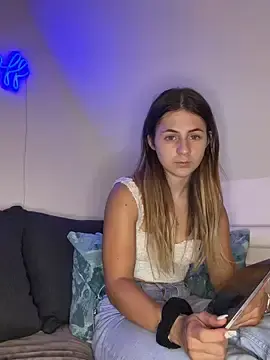 Julesweltt  live sex cam