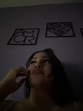 Maiasouza  live sex cam