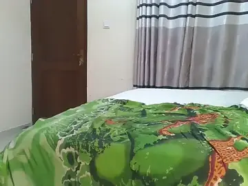 Bubble_Booty_On_Duty  live sex cam
