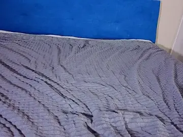 Crayzy_Luv  live sex cam