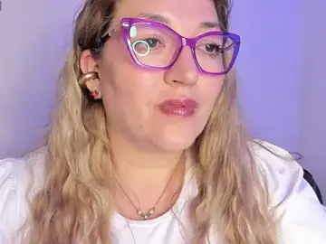 Naty_Mature_  live sex cam