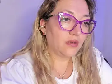 Naty_Mature_  live sex cam