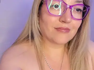 Naty_Mature_  live sex cam
