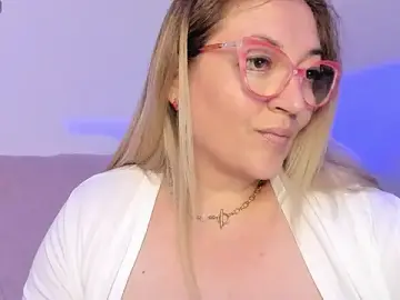 Naty_Mature_  live sex cam