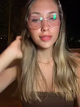 Fanyabbey  live sex cam