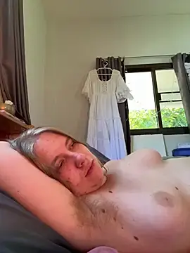 Fluffy_bunnyxxx  live sex cam
