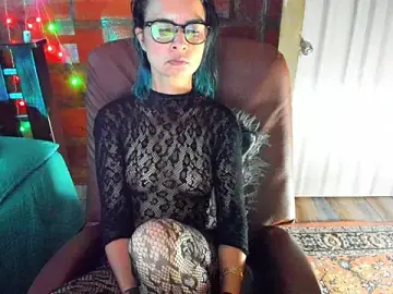 BrianaGarner  live sex cam