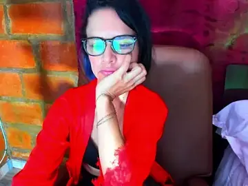 BrianaGarner  live sex cam