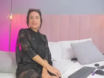Layla_Alamiri  live sex cam
