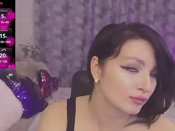 BritneyBarker  live sex cam