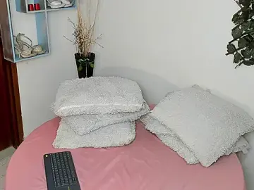 DestinyHills  live sex cam