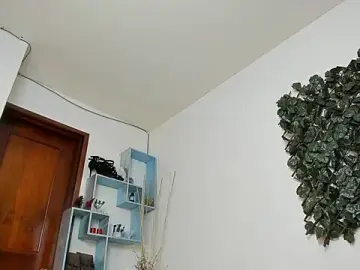 DestinyHills  live sex cam