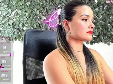 DestinyHills  live sex cam
