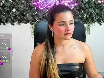 DestinyHills  live sex cam