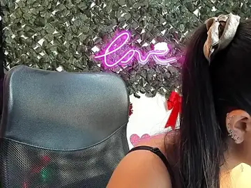 DestinyHills  live sex cam