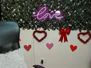 DestinyHills  live sex cam