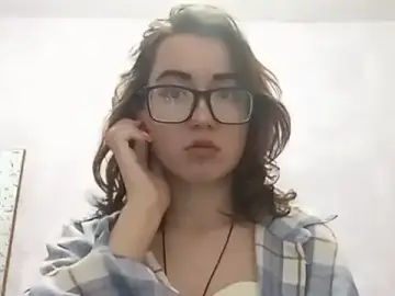 OliviaMoment  live sex cam